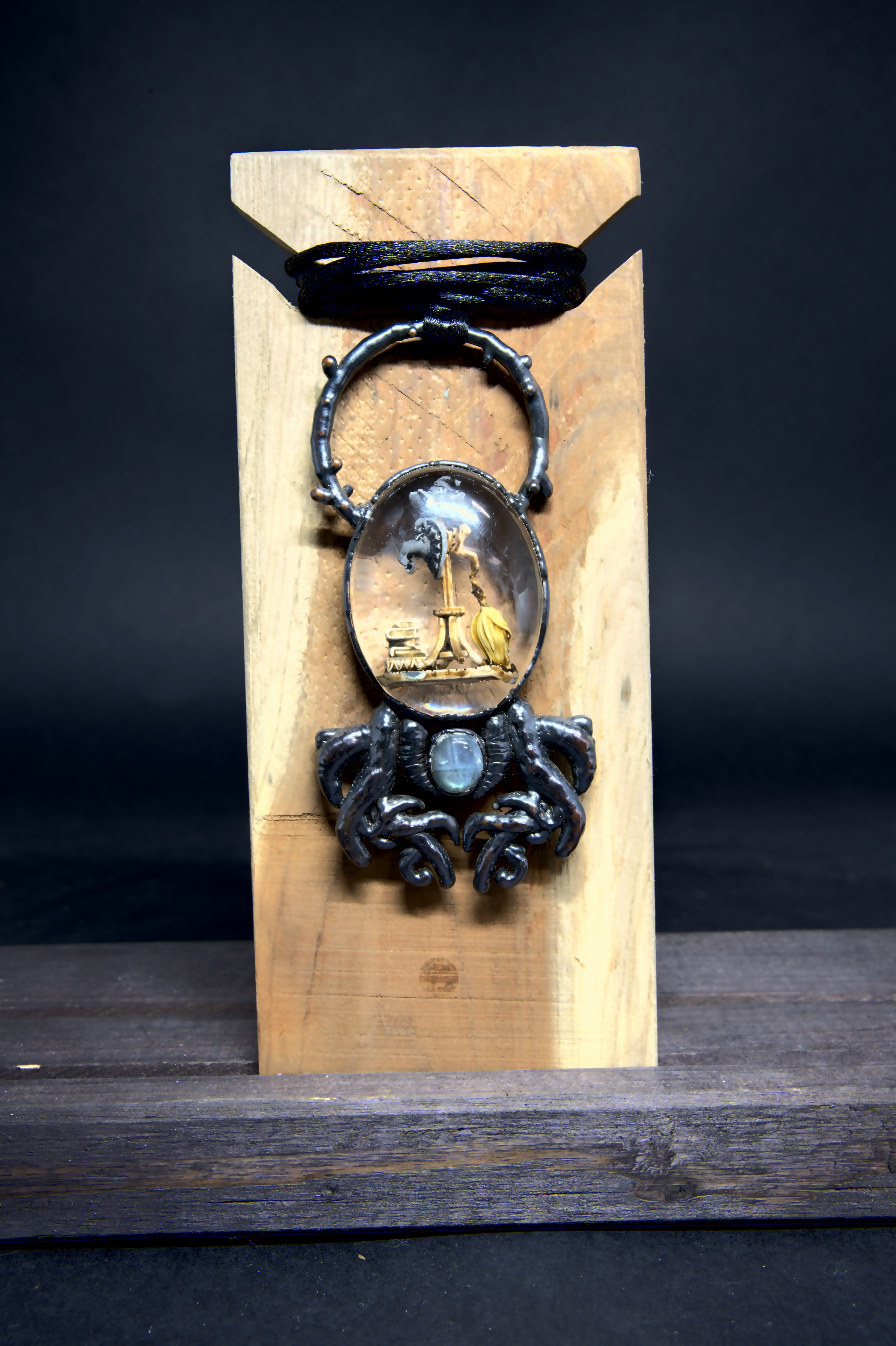 Moonstone Witches Transport Looking Glass