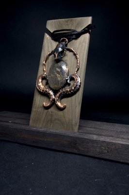 Shadow Walker's Obsidian Talisman