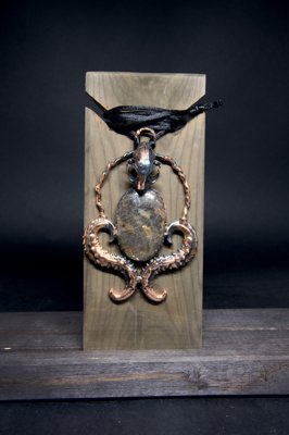 Shadow Walker's Obsidian Talisman